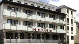 Hotel Hauer Aussenansicht, © Hotel-Restaurant Hauer