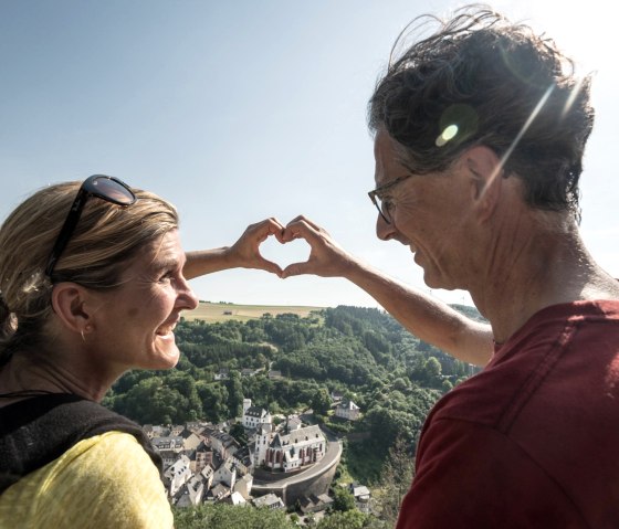 Blick auf Neuerburg von der Großen Kanzel, © Eifel Tourismus GmbH, Dominik Ketz