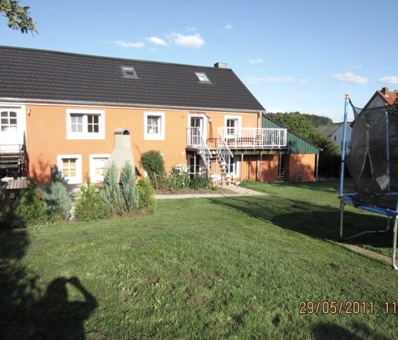 Exterior view with garden, © Susanne Weber