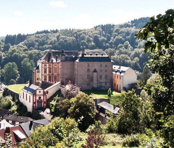 Blick auf Schloss Malberg, © Tourist-Information Bitburger Land