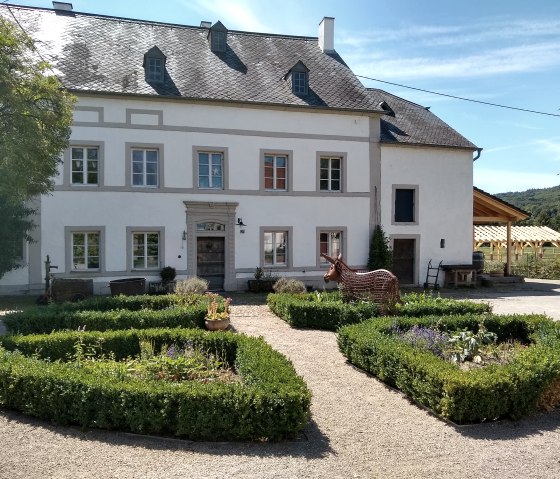 In Wolsfeld harmonieren Gartenkultur und Baukultur sehr gut miteinander. , © Naturpark Südeifel/Indra Schaperdoth