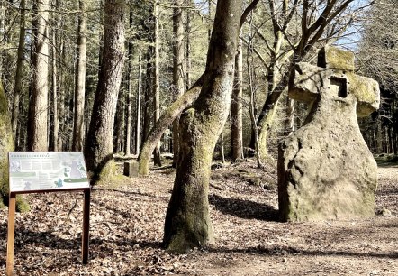 Neue Info-Tafel Fraubillenkreuz, © Naturpark Südeifel/Ansgar Dondelinger