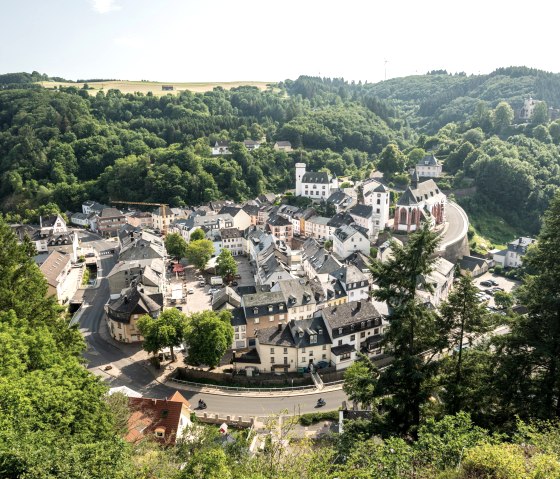 Aussicht auf Neuerburg, © Eifel Tourismus GmbH, Dominik Ketz