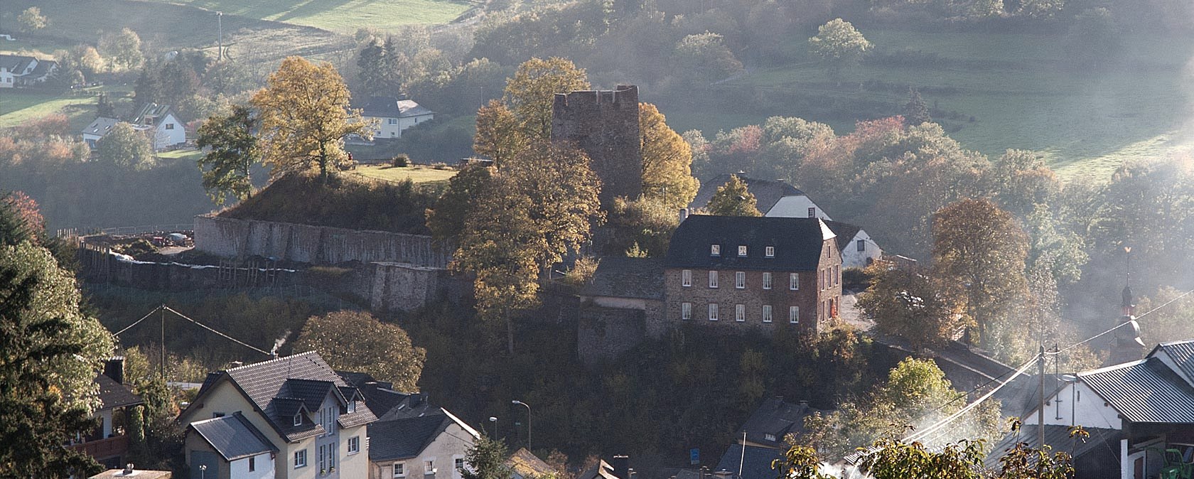 Blick auf die Dasburg, © V. Teuschler