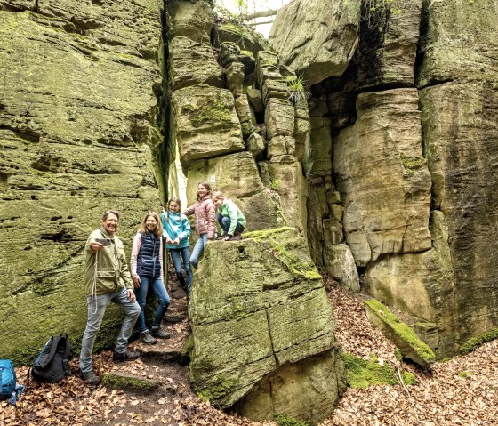 Felsen mit Teufelsloch, © Eifel Tourismus, Dominik Ketz