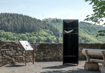 Musseplatz Burg Neuerburg, © Naturpark Südeifel/Thomas Urbany